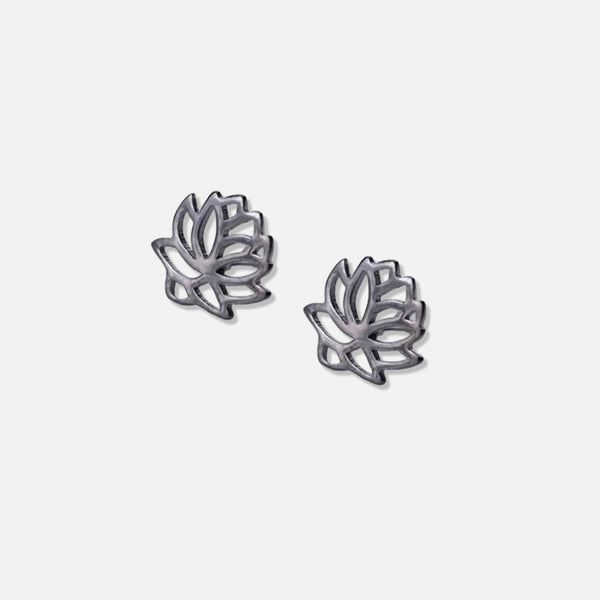 Thaya 925 Silver Black Cutout Flower Stud Earrings