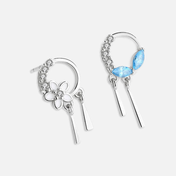 Thaya 925 Silver Asymmetric Diamond Petal Sparkle Earrings
