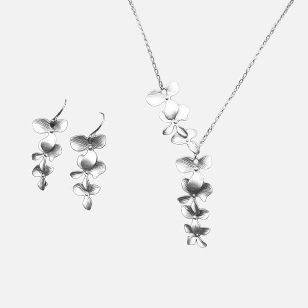 Thaya Silver Petal Jewelry Set