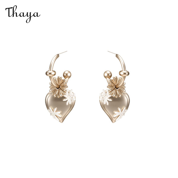 Thaya Daisy Heart  Earrings