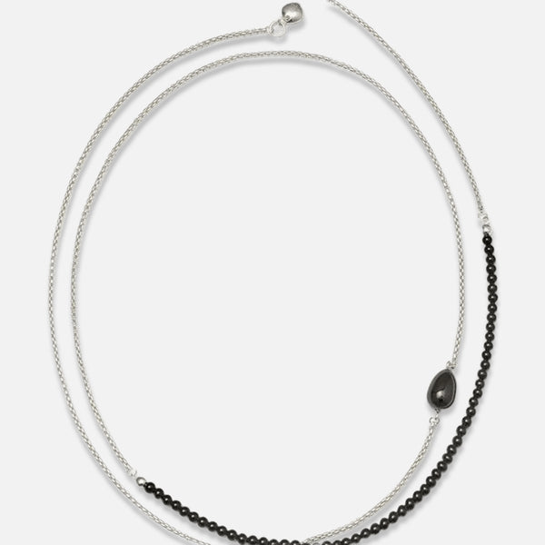 Thaya Mehrreihige Halskette aus schwarzem Onyx