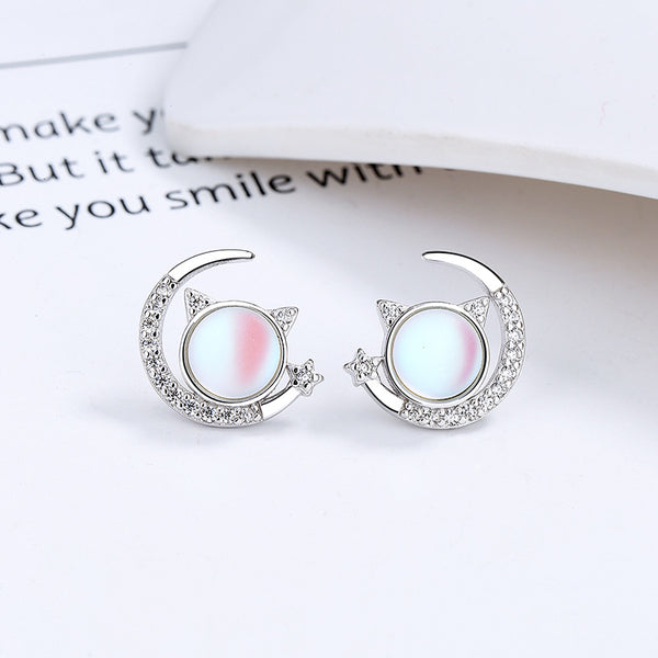 Thaya S925 Silver Moon Cat Earrings