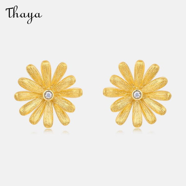 Thaya S925 Silver Daisy Flower Stud Earrings