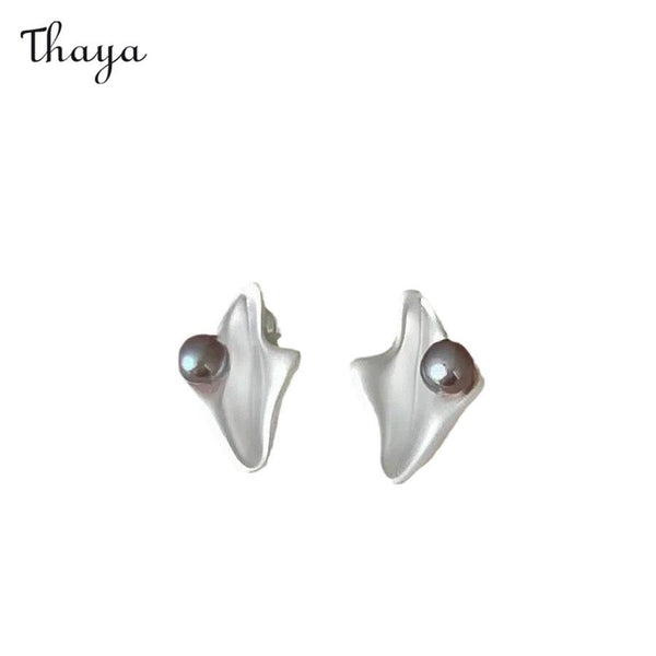 Thaya Unregelmäßige Muschelperlen-Ohrringe