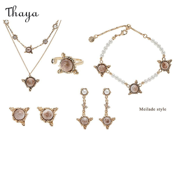 Thaya Maillard Style Pearl Necklace Set