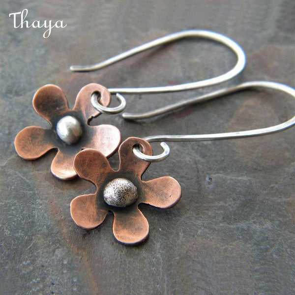 Thaya Distressed Daisy Earrings
