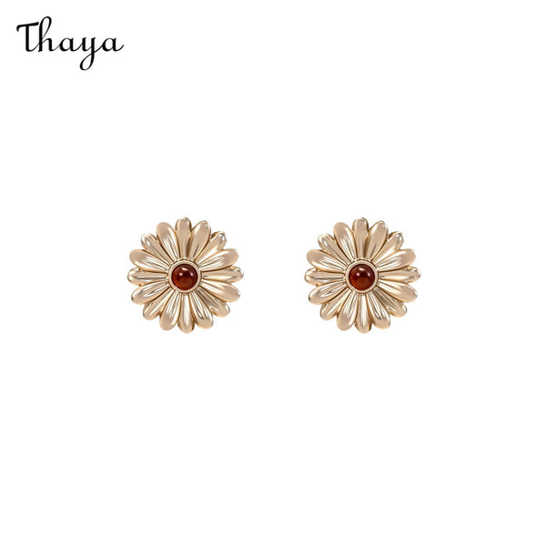 Thaya Daisy French Vintage Stud Earrings
