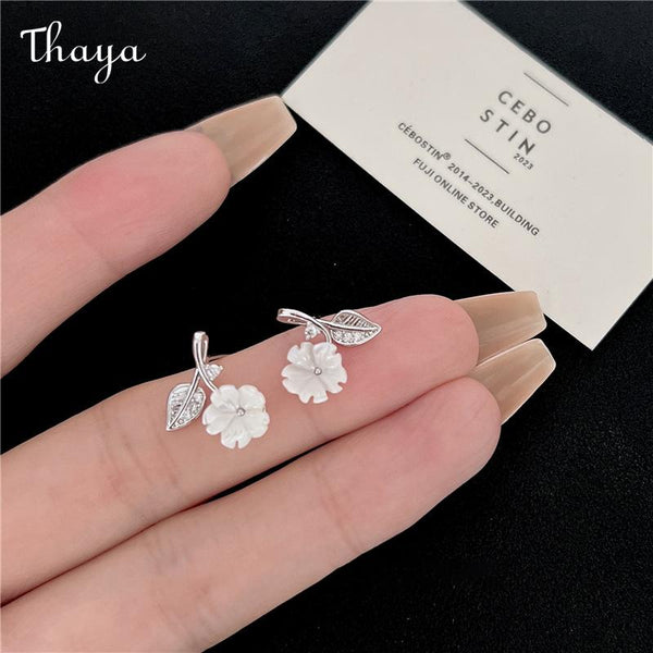 Thaya White Small Flower Shell Earrings