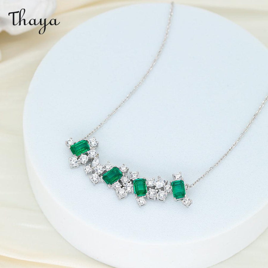 Thaya 925 Silver Snowflake Emerald Necklace