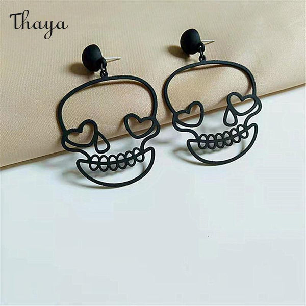 Thaya Simple  Line Skull Earrings